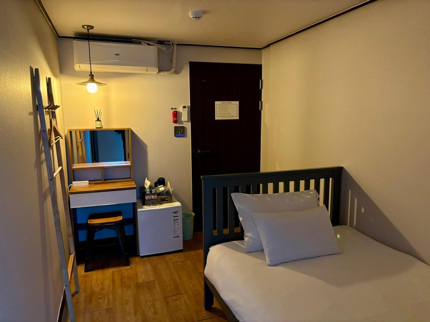 Hostel Korea - Ikseon Seoul Exterior photo